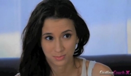 Nữ sinh Luật đóng phim khiêu dâm